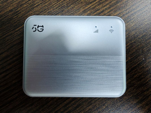 5G隨身WIFI怎么選？飛貓新品U20居然還有數(shù)據(jù)儲存功能！(圖1)