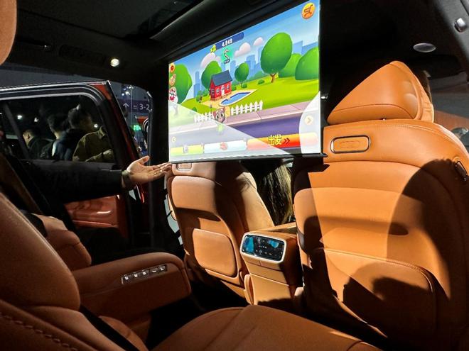 開問界M9的五種狠人行為敢這么干的車主絕對(duì)都是太浪費(fèi)了(圖5)