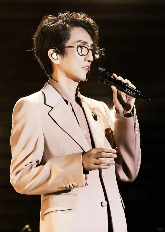 《歌手》首發(fā)官宣！橫跨地球請的陣容被嘲不合理！輸贏一目了然(圖15)