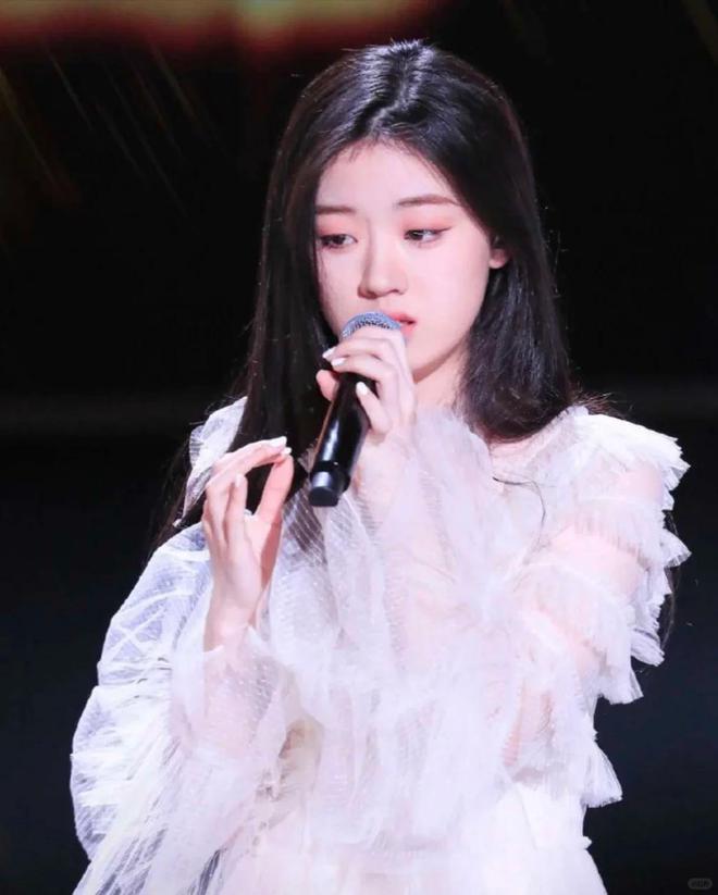 《歌手》首發(fā)官宣！橫跨地球請的陣容被嘲不合理！輸贏一目了然(圖13)