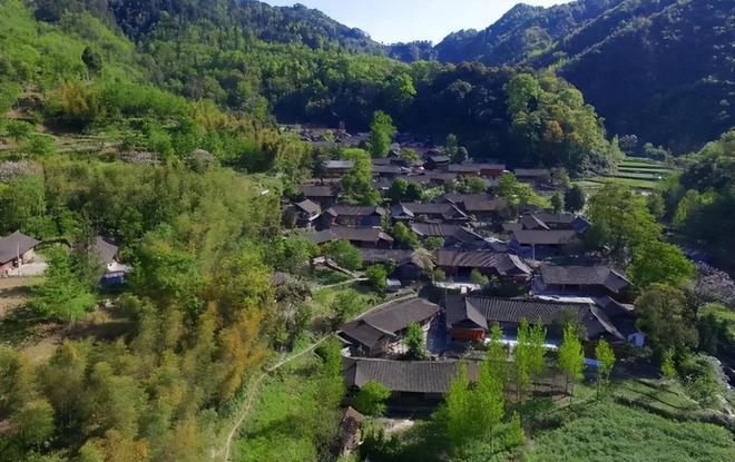 重慶酉陽(yáng)發(fā)現(xiàn)4大傳統(tǒng)村落土家苗寨風(fēng)情獨(dú)特引關(guān)注。(圖3)