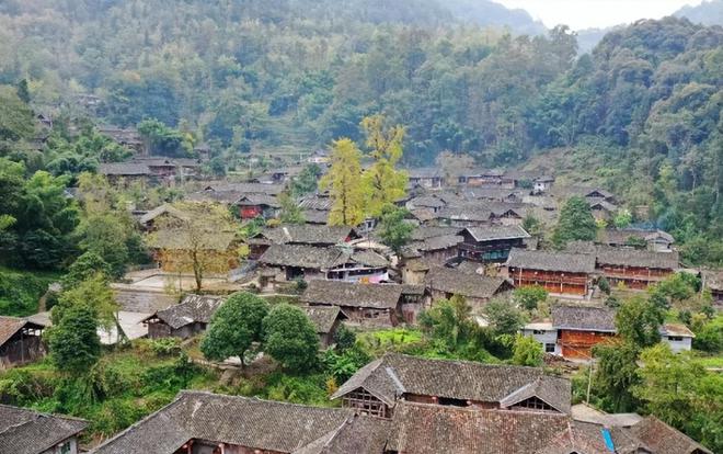 重慶酉陽(yáng)發(fā)現(xiàn)4大傳統(tǒng)村落土家苗寨風(fēng)情獨(dú)特引關(guān)注。(圖5)