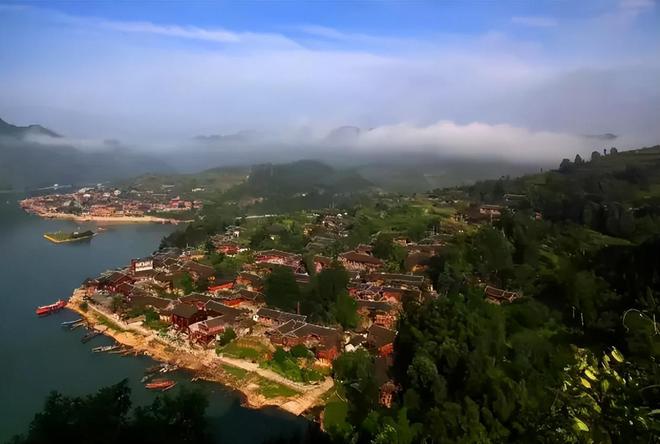 重慶酉陽(yáng)發(fā)現(xiàn)4大傳統(tǒng)村落土家苗寨風(fēng)情獨(dú)特引關(guān)注。(圖8)