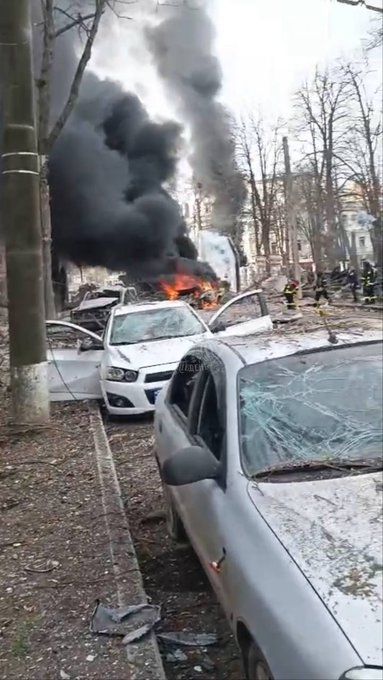 俄在烏克蘭人去教堂的日子襲擊蘇梅造成數(shù)十人死亡(圖4)