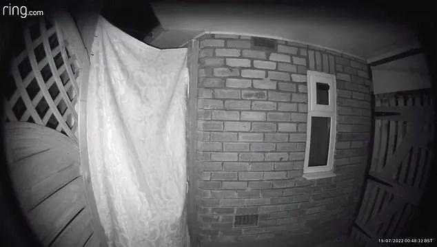 鄰里裝可視門鈴是侵犯隱私？殘疾老人被惡鄰騷擾五年！(圖5)